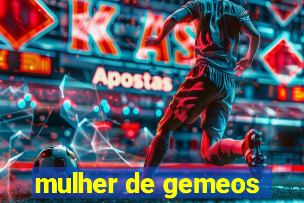 mulher de gemeos